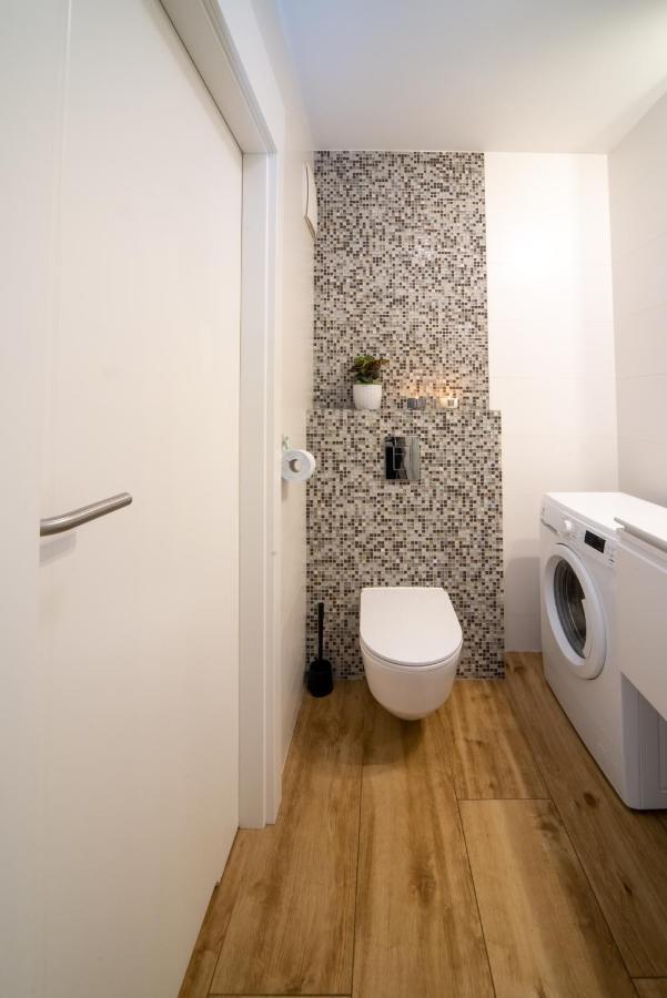 Maya'S Flats & Resorts 74 - Swietej Barbary Gdansk Bagian luar foto